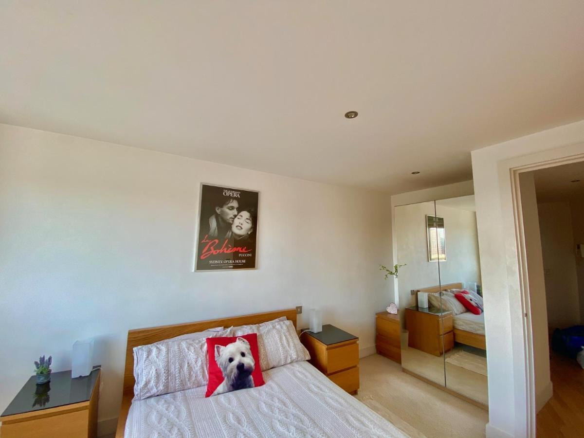 Leeds Dock Apartment Exterior photo